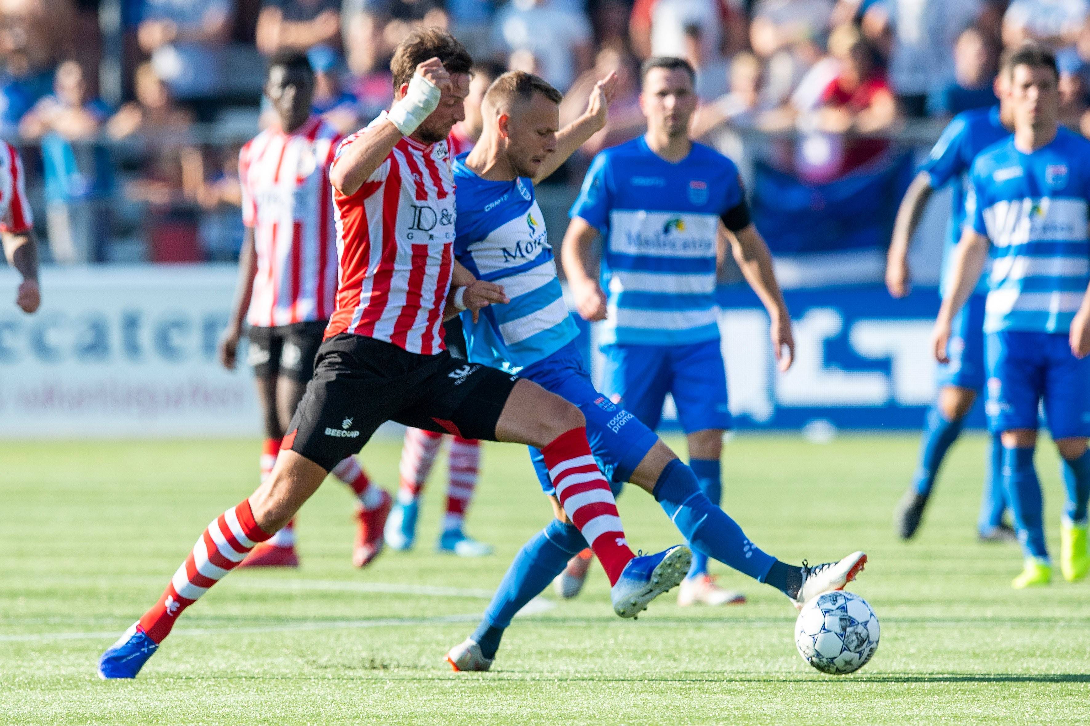 一场属于自 一场属于自