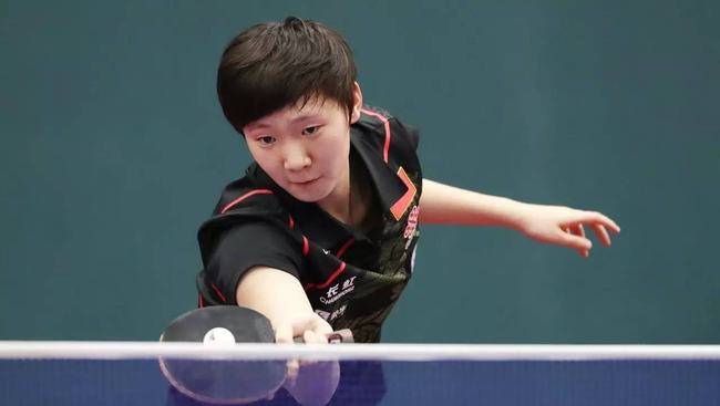 更靠近小禁 更靠近小禁